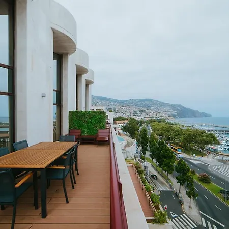 Rooftop Marina L By Madeira 푼샬